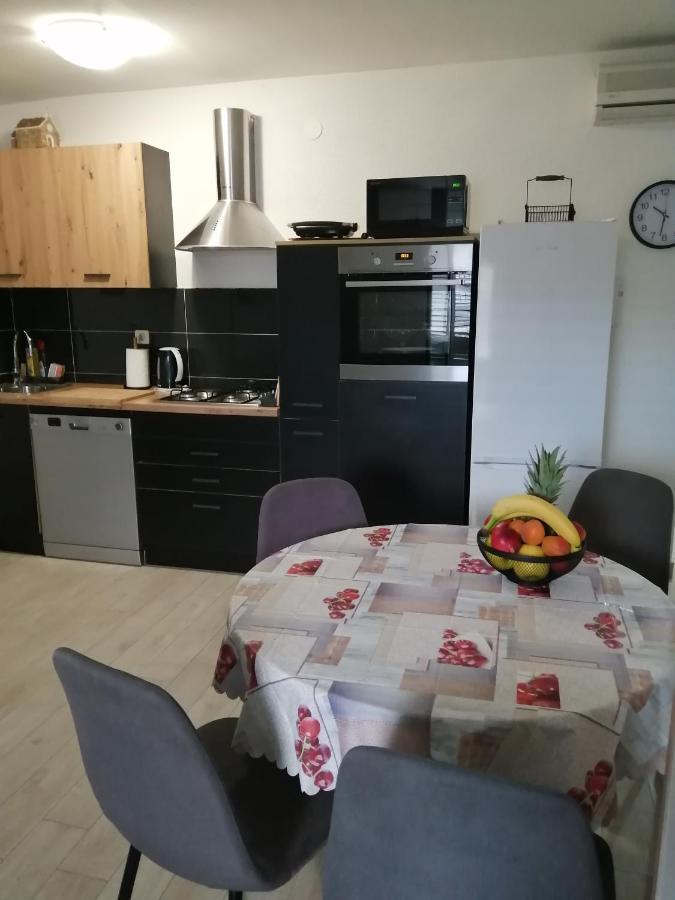 Grgic * Makarska